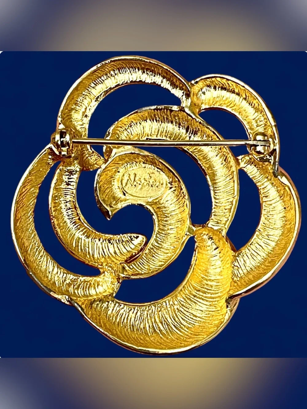 Napier Gold Swirl Flower Brooch Pin Openwork Sculptural Floral Retro 1980s Chic